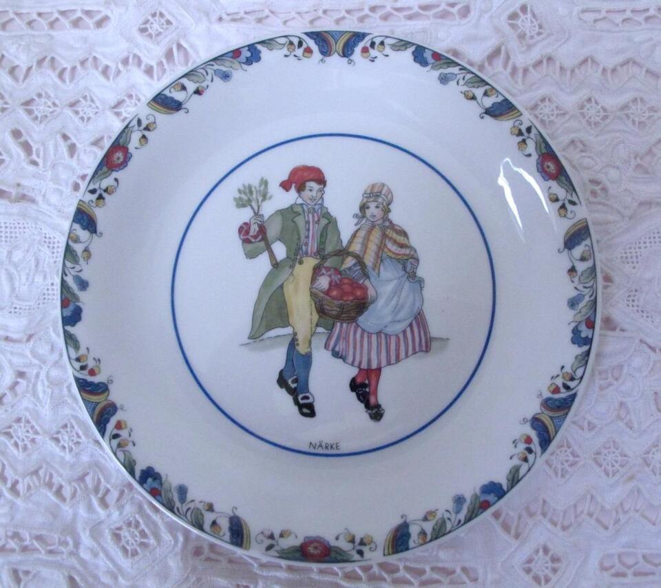 Rorstrand Swedish National Costumes 6 5/8&quot; Plate NARKE Svenska Landskaps... - $21.00