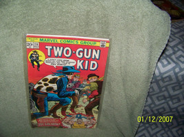 vintage 1973  marvel comic book  {two-gun kid} - £7.08 GBP