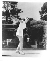 Marguerite Chapman full body pose on tennis court 1940&#39;s original 8x10 photo - £19.72 GBP