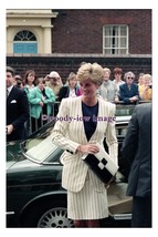 rs0433 - Princess Diana visit to Jessops Hospital Sheffield 1991 -photo 6x4 - $4.08 CAD