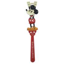15&quot; VINTAGE WALT DISNEY WORLD MICKEY MOUSE RED PLASTIC BACK SCRATCHER DI... - £21.66 GBP