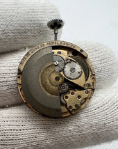 Vintage Avia De Luxe 25 Jewels Swiss Made Movement . For parts and repairs. - £14.20 GBP