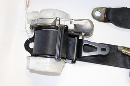 2002 TOYOTA CELICA GT GTS FRONT RIGHT PASSENGER SIDE SEAT BELT RETRACTOR J5446 image 2