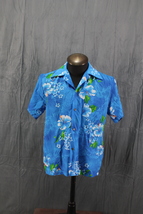 Vintage Hawaiian Shirt - Blue Floral by Made i Hawaii - Men&#39;s Medium - $55.00