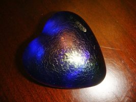 RHAG Robert Held Blue Art Glass Iridescent Heart Paperweight Signed,2 1/4&quot; - $54.87