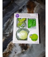 Wilton Dinosaur Cupcake Decorating Kit Decorates 24 NEW - €11,76 EUR