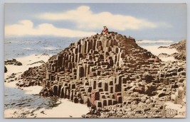 1940s Giant&#39;s Causeway Hexagonal Rock Formation Co Antrim Vintage Postcard - £11.15 GBP