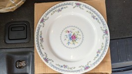 ELEGANT WEDGWOOD ROSEDALE 10.75 INCH DINNER PLATE, R4665, New Never Used - €28,54 EUR