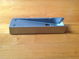 Nintendo Wii Authentic OEM Console Stand Only Parts # RVL-017 Silver - £7.73 GBP