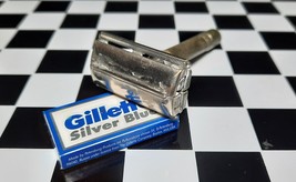 Rare Vintage Gillette Shave Reusable Safety RAZOR w/ extra Silver Blue B... - £19.75 GBP