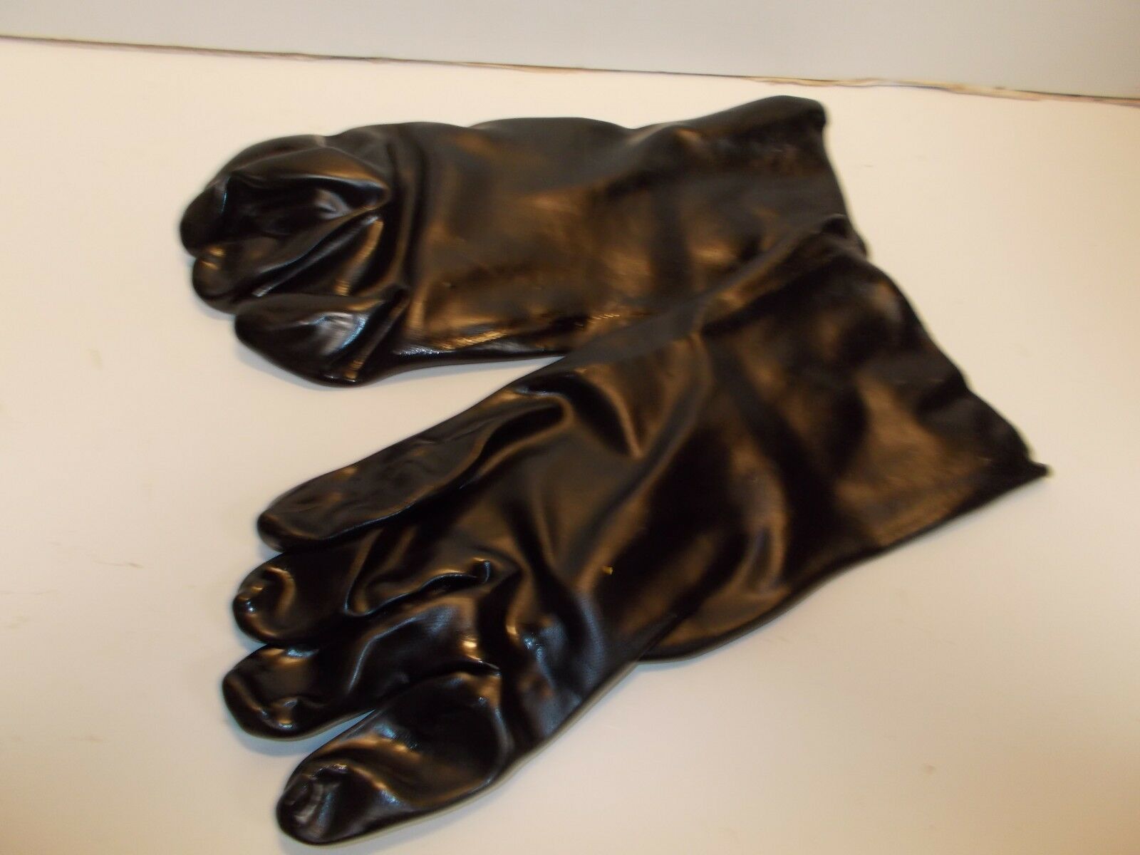 12&quot; PVC Trapping Gauntlet Gloves (Trapping Supplies Skinning Gloves) - $9.50