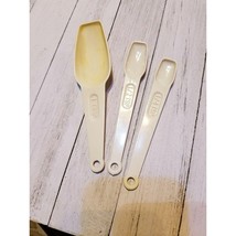 Action Ind Measuring Spoons Set of 3 Almond 1 TBSP 1/2 Tsp 1/4 Tsp - £7.10 GBP