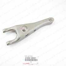 New Genuine Toyota 1985-2017 Clutch Release Fork 31204-35031 - $40.00