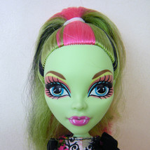 Monster High Venus Mc Flytrap Gloom &amp; Bloom Doll - £19.65 GBP