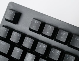 Razer Huntsman V2 TKL Wired Optical Keyboard RZ03-03940400-R3U1 image 5