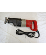 Milwaukee Sawzall Corded Electric Reciprocating Saw Variable Speeds - $910.25 MXN