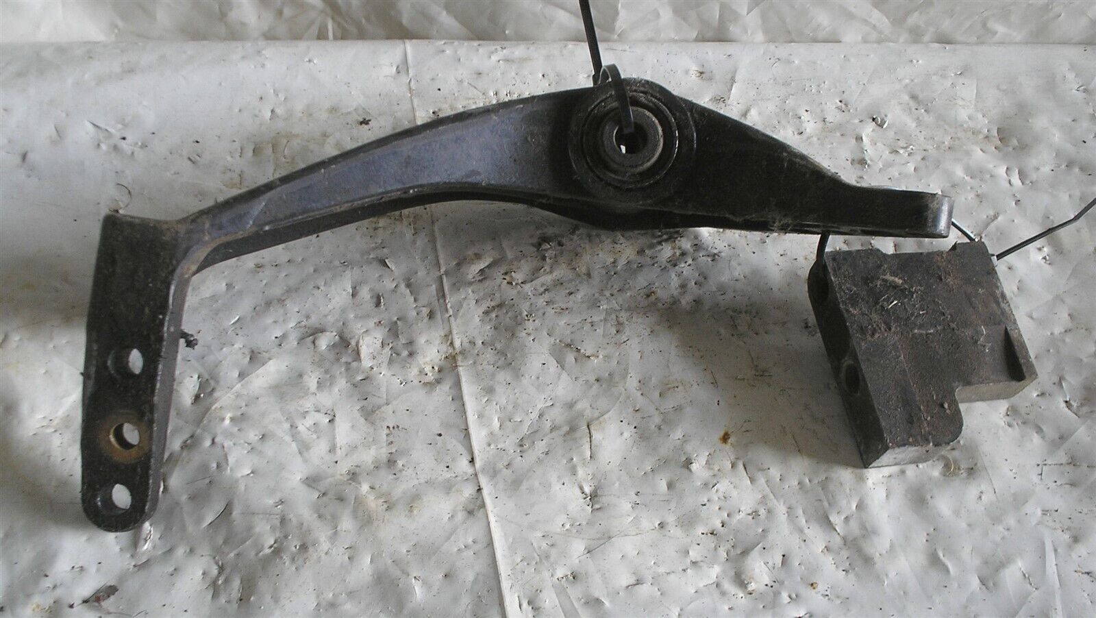 1965 Starcraft 20&#39; w Mercruiser 150 HP GM 250ci Front Motor Mount Top - $23.99