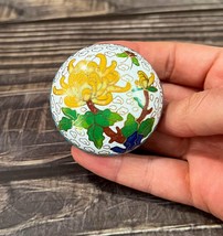 Vintage Small Chinese Cloisonné Enamel White Floral Lidded Trinket Box - $24.75
