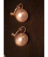 Vintage earrings clip from Trifari with pearls - £12.44 GBP