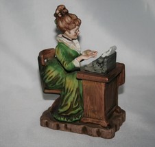 Geo Z Lefton Hand Painted Secretary Typist Lady at Desk Figurine #2552 - £15.98 GBP