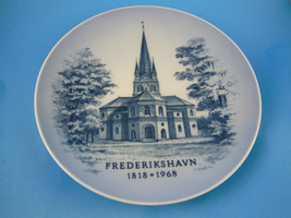 Royal Copenhagen Plate  7&quot; Frederikshavn 1818 Church 1968 Denmark blue w... - $204.22 MXN