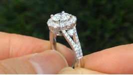 1.25Ct Rond Simulé Forme Brillant Accent Bague Diamant 14K Plaqué or Blanc - £63.24 GBP