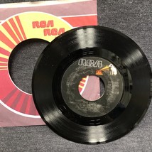 Jerry Reed - The Hobo/ &quot;The Bird&quot; 45rpm Record - £2.36 GBP