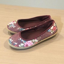 Solemate burgundy fabric Burgandy floral flats women&#39;s flats size 6 - $313.35 MXN