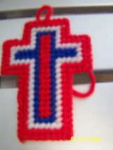 Handcrafted Plastic Canvas Cross - £2.37 GBP