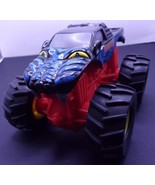 Hot Wheels Monster Jam 2001 Predator - $132.85 MXN