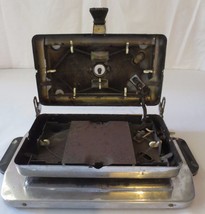 Vintage 1950&quot;s Ashtabula Waffle Iron #4011 Bakelite Handles - £31.45 GBP