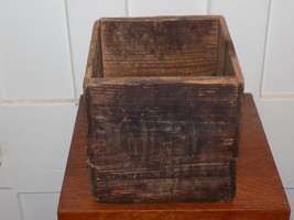 Vintage SOCONY ARTIC CUP Grease Shipping Crate Box - $1,753.08 MXN