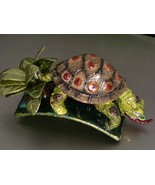 &quot;This Girl&#39;s got a Wild Shellmate&quot; deep construct barrette.C.2025. - $514.37 MXN