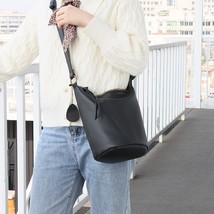 Leisure Leather Small Women Bag 2022 New Versatile Nature Soft Cowhide Solid Col - £81.03 GBP
