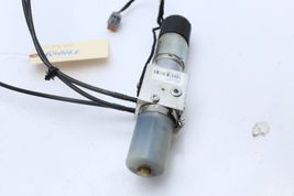08-16 VOLVO XC70 LIFTGATE TRUNK HYDRAULIC PUMP MOTOR Q4461 image 10