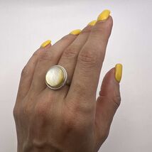 Vintage Sterling Silver 925 Women's Jewelry Ring Nacre Pearl Signed Size... - $118.00