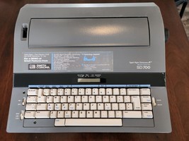 Vintage Smith Corona SD700 Spell Right Dictionary Memory Typewriter READ - $17.48