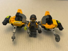 Official LEGO Marvel AIM Agent &amp; Hovercraft Loose Set - $267.59 MXN