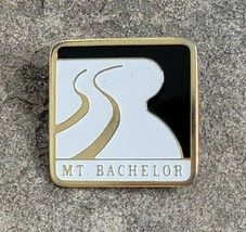 MT. BACHELOR Mountain Souvenir Travel Resorts Ski Lapel Hat Pin Vintage ... - £8.95 GBP