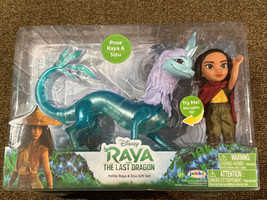  Disney Raya and The Last Dragon Petite Raya &amp; Sisu Gift Set Lights Up New  - £23.38 GBP