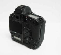 Canon 1DX Mark II 20.2MP Digital SLR Camera Body ONLY image 2