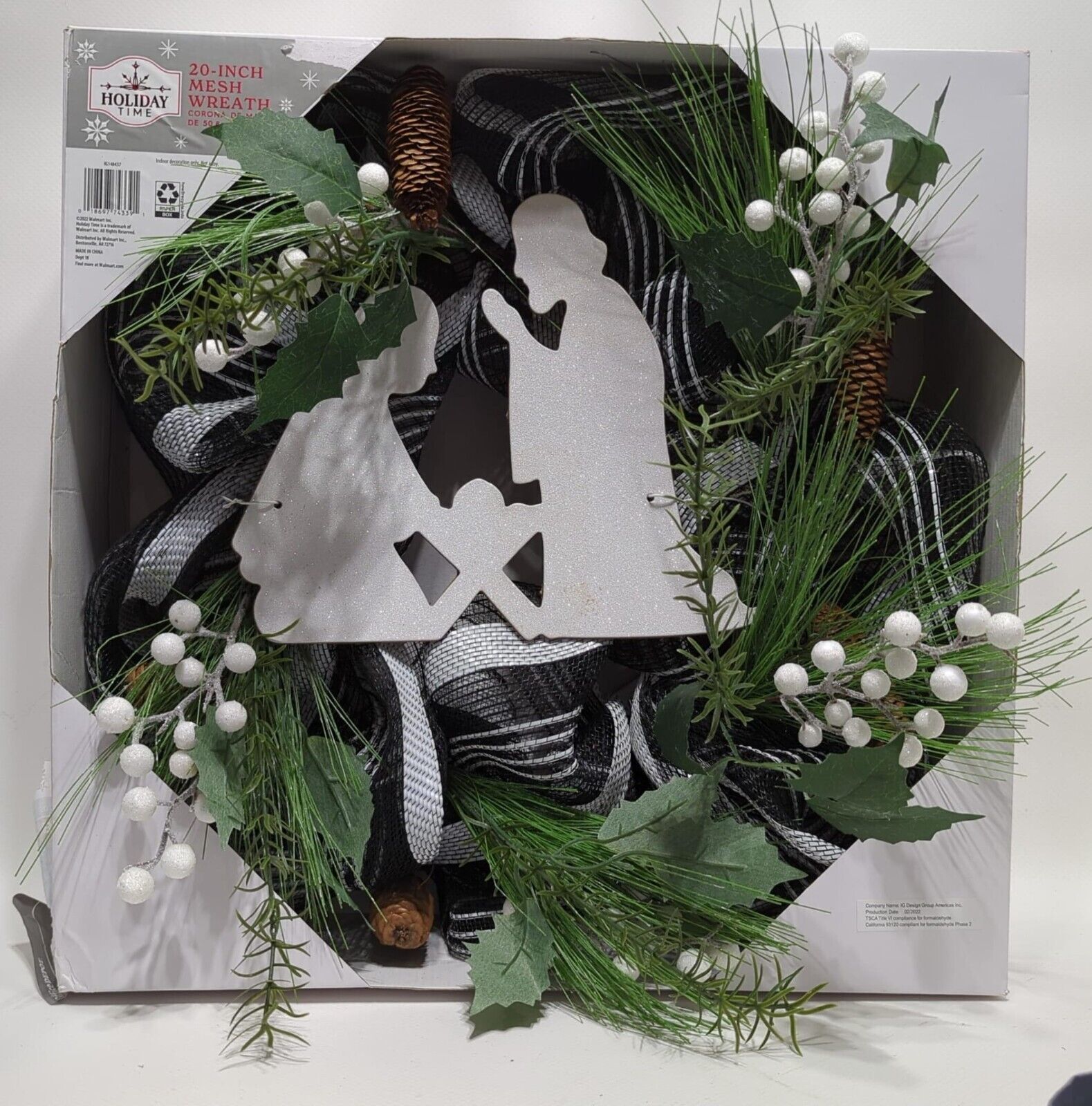 Primary image for Holiday Time 20 inch Black/White Nativity Mesh Christmas Wreath