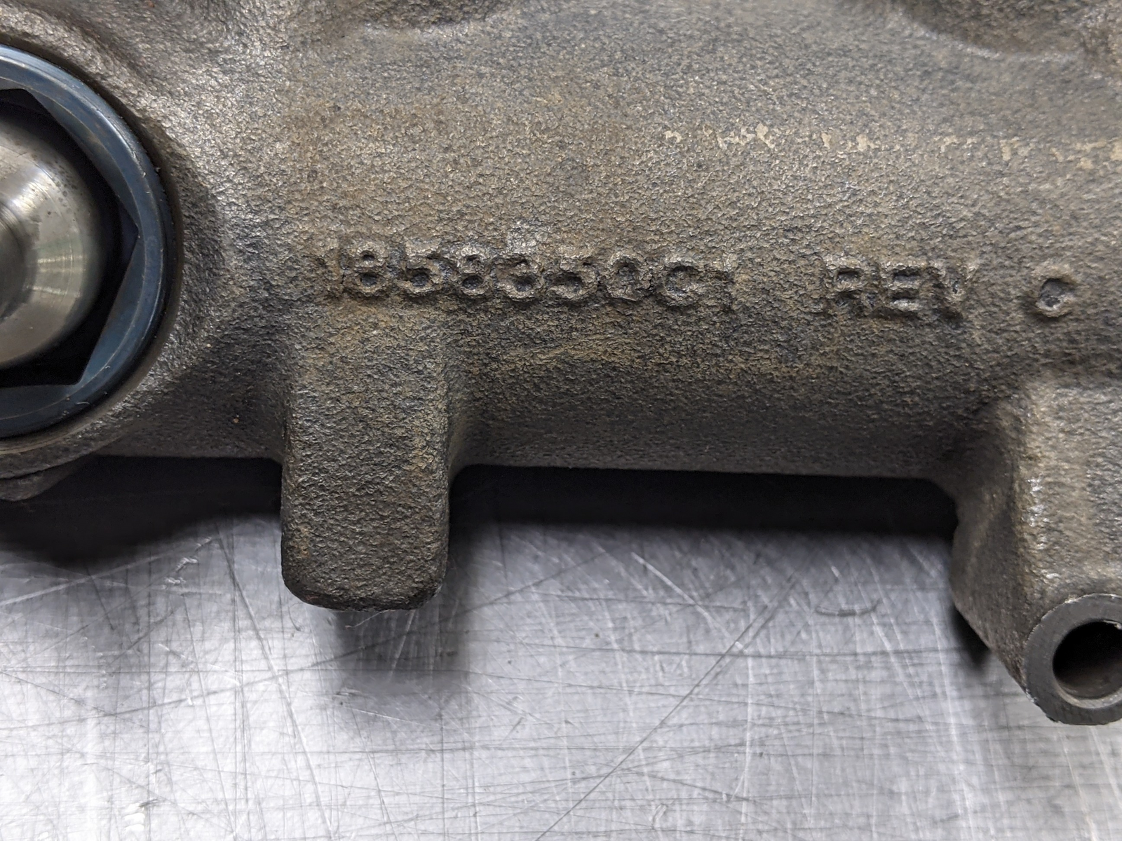 Right Oil Rail For 06-07 Ford F-350 Super Duty  6.0  Diesel - $69.25