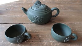 A VINTAGE CHINESE YIXING ZISHA TEAPOT Moveable Koy Eyes - £75.54 GBP