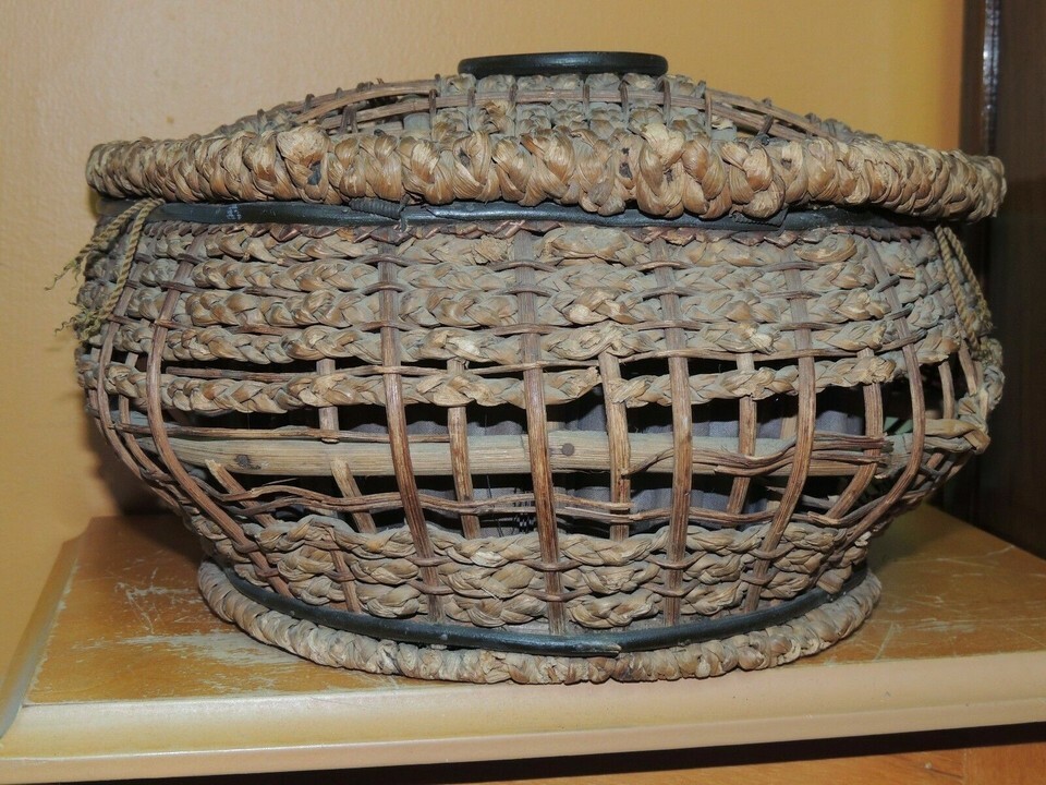 Hand Made Sewing Basket Wicker / Rush woven Grass / Reed Silk lined Antique Item image 5