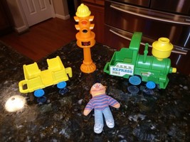 Vtg 70&#39;s Knickerbocker Preschool Sesame Street Express Motor Train Acces... - $44.95