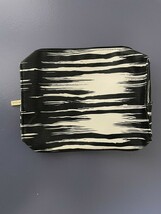 Estee Lauder White and Black Cosmetic Bag-e000 - $7.92
