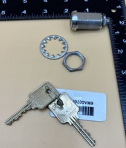 Medeco 72S Safe Lock And 2 Keys 1 1/8&quot; LOCKPORT - £18.38 GBP