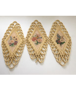 vintage 3 piece flower center triangular shape wall hanging plaques cott... - $375.38 MXN