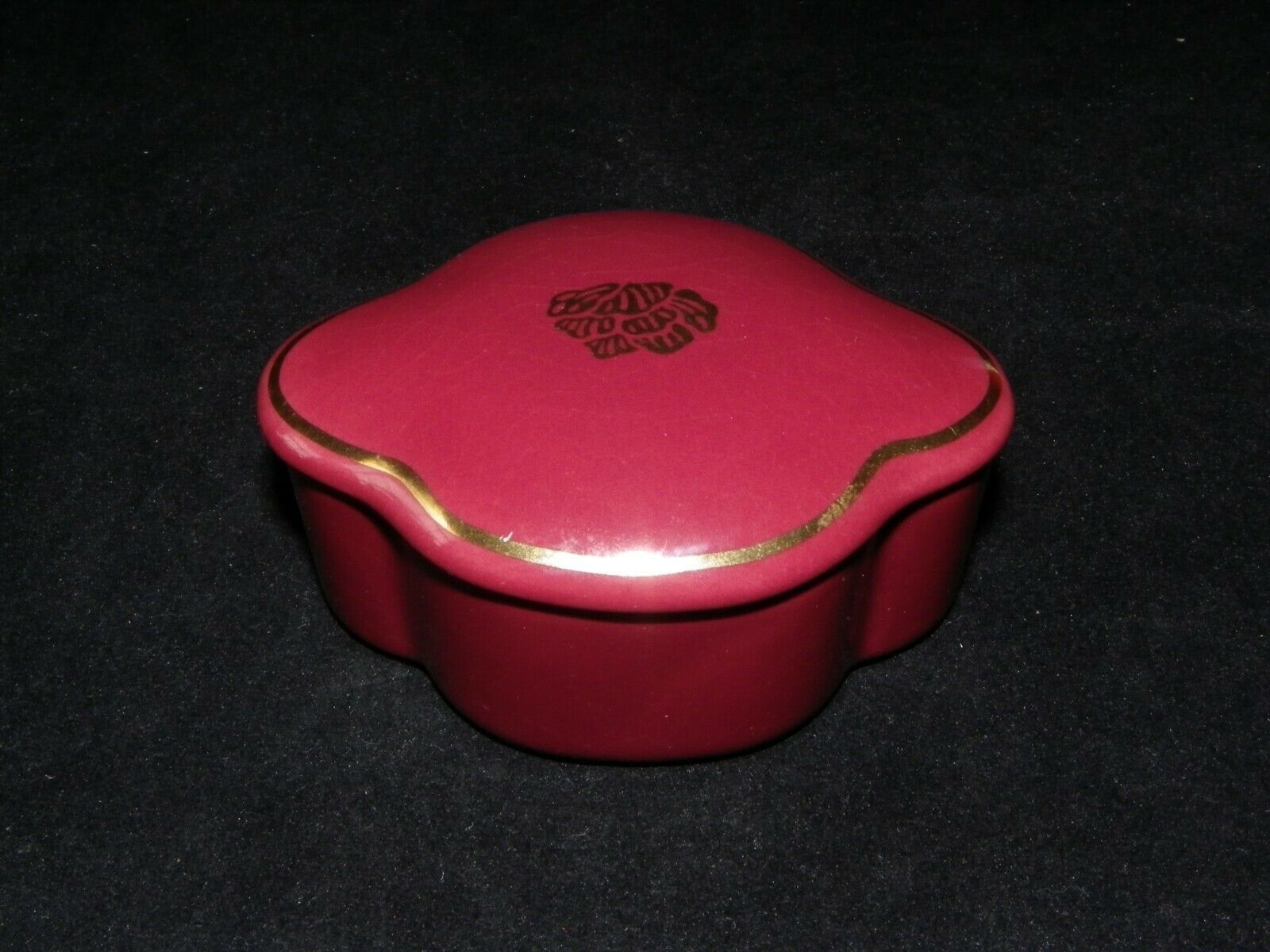 Vintage Imari Elegant Treasures Ceramic Trinket Box Avon Gift Set Trinket Box - $9.99